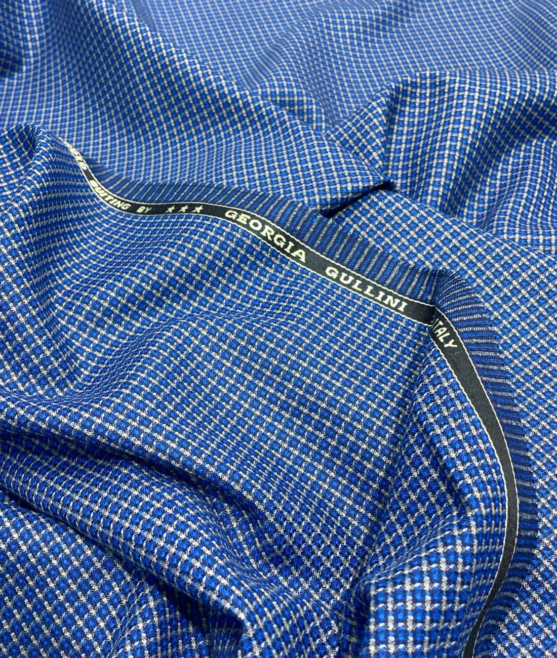 Super 90's Counts Luxury Suiting Fabric by Georgio Gullini