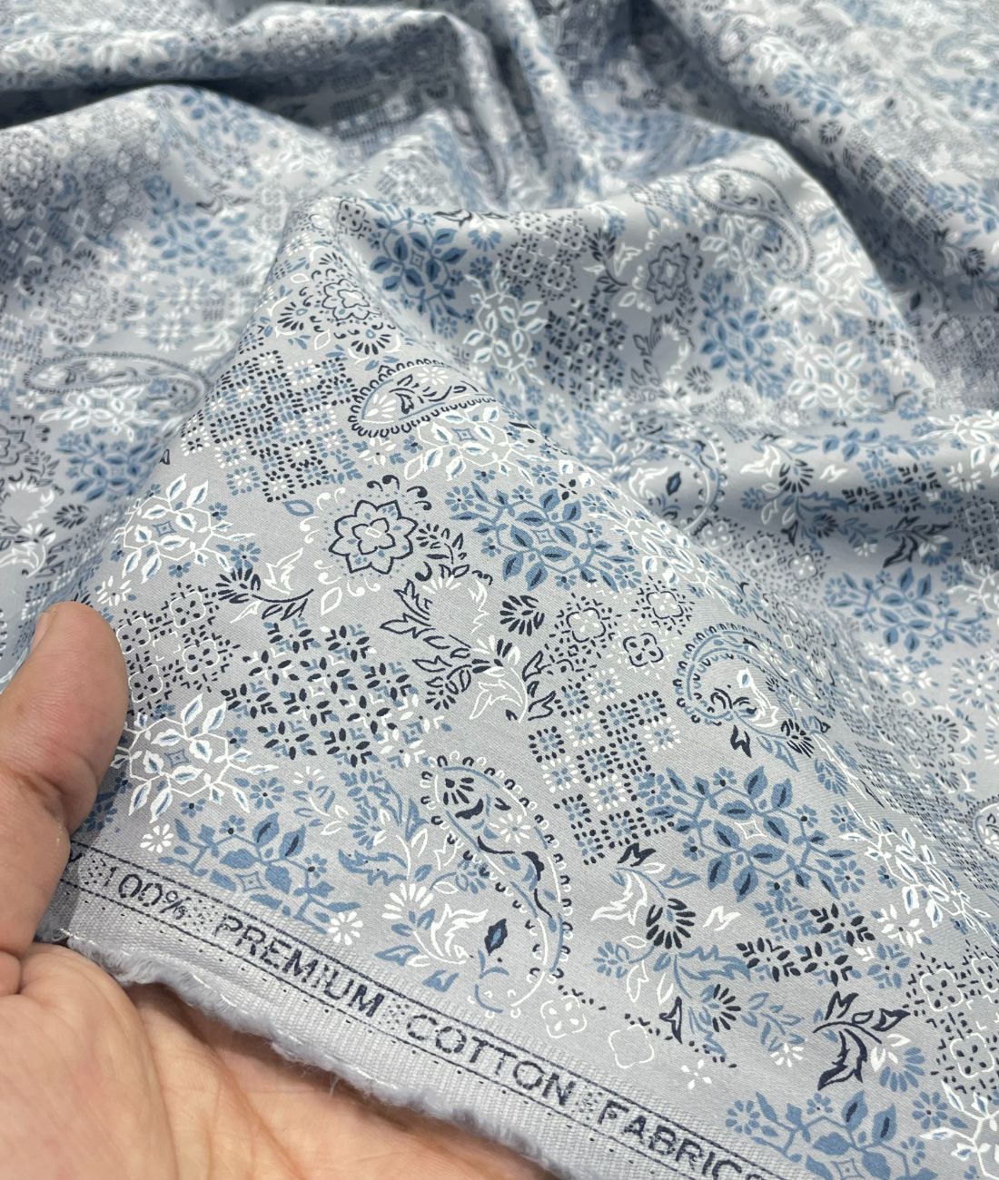 Blue Paisley Printed Luxury Giza Cotton Fabric for Men's Shirt