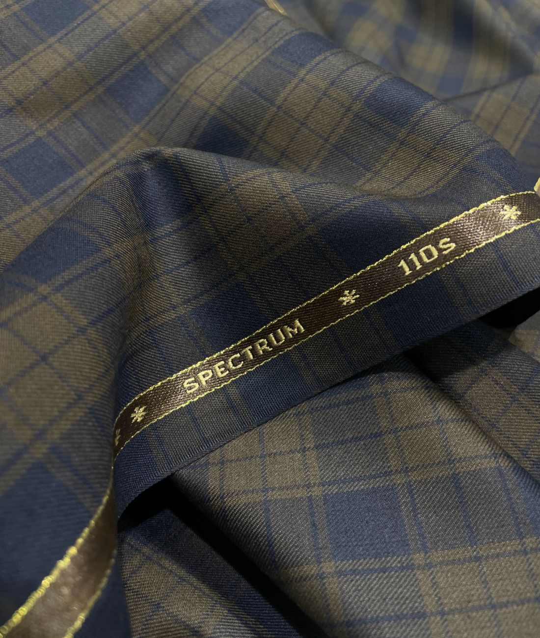 Estelle Morris 110's Counts Ultra Luxury Checks Suiting Fabric for Suits & Blazers