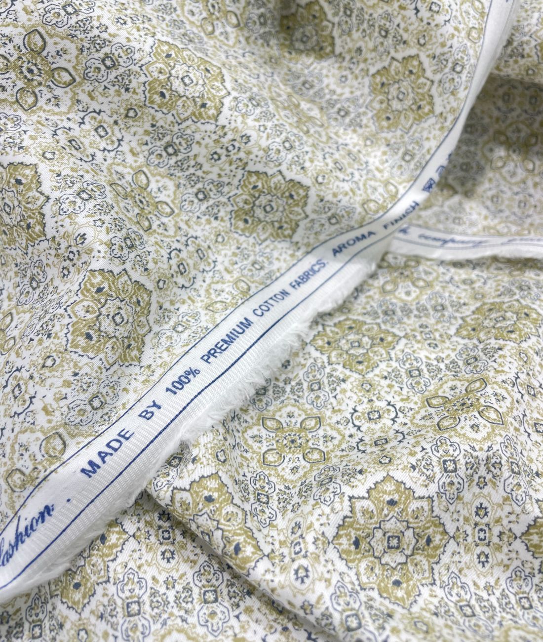 Luxury Paisley Printed Giza Cotton Fabric for Men's Shirt