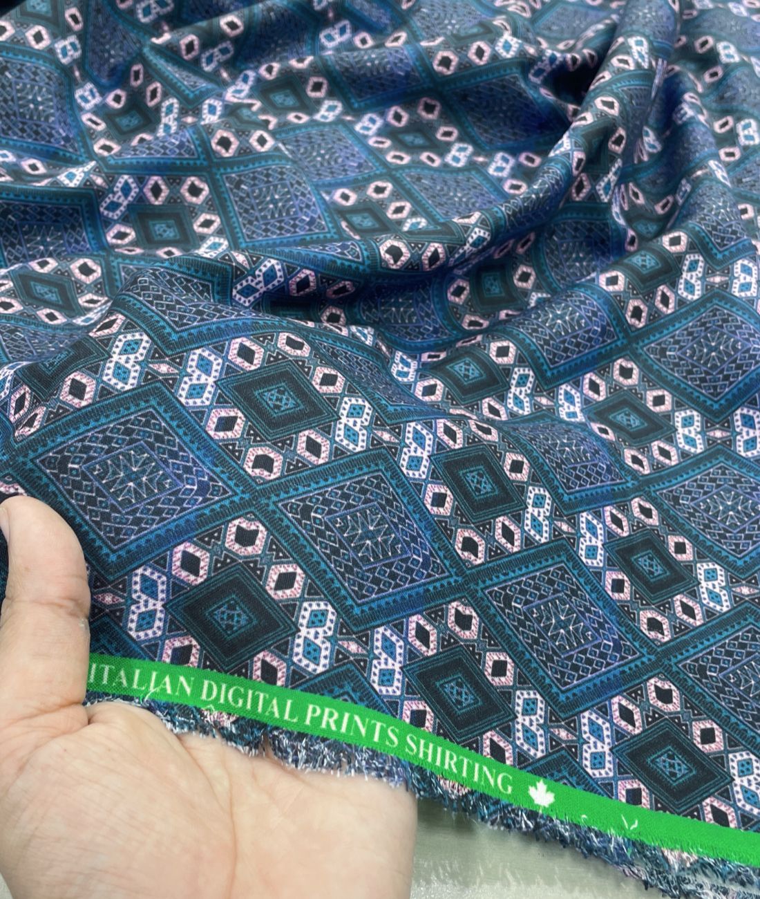 Prism Weave Printed Anti Wrinke Cotton Fabric for Men's Shirts & Kurta