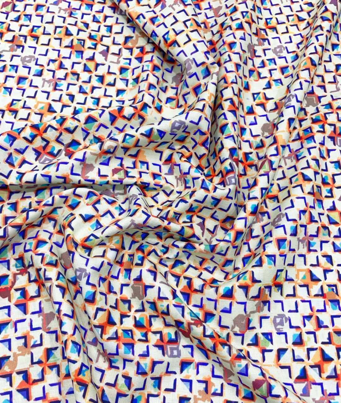 Crisp Patterned Printed Anti Wrinke Cotton Fabric for Men's Shirts & Kurta