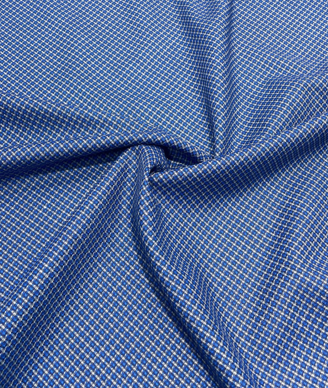 Super 90's Counts Luxury Suiting Fabric by Georgio Gullini