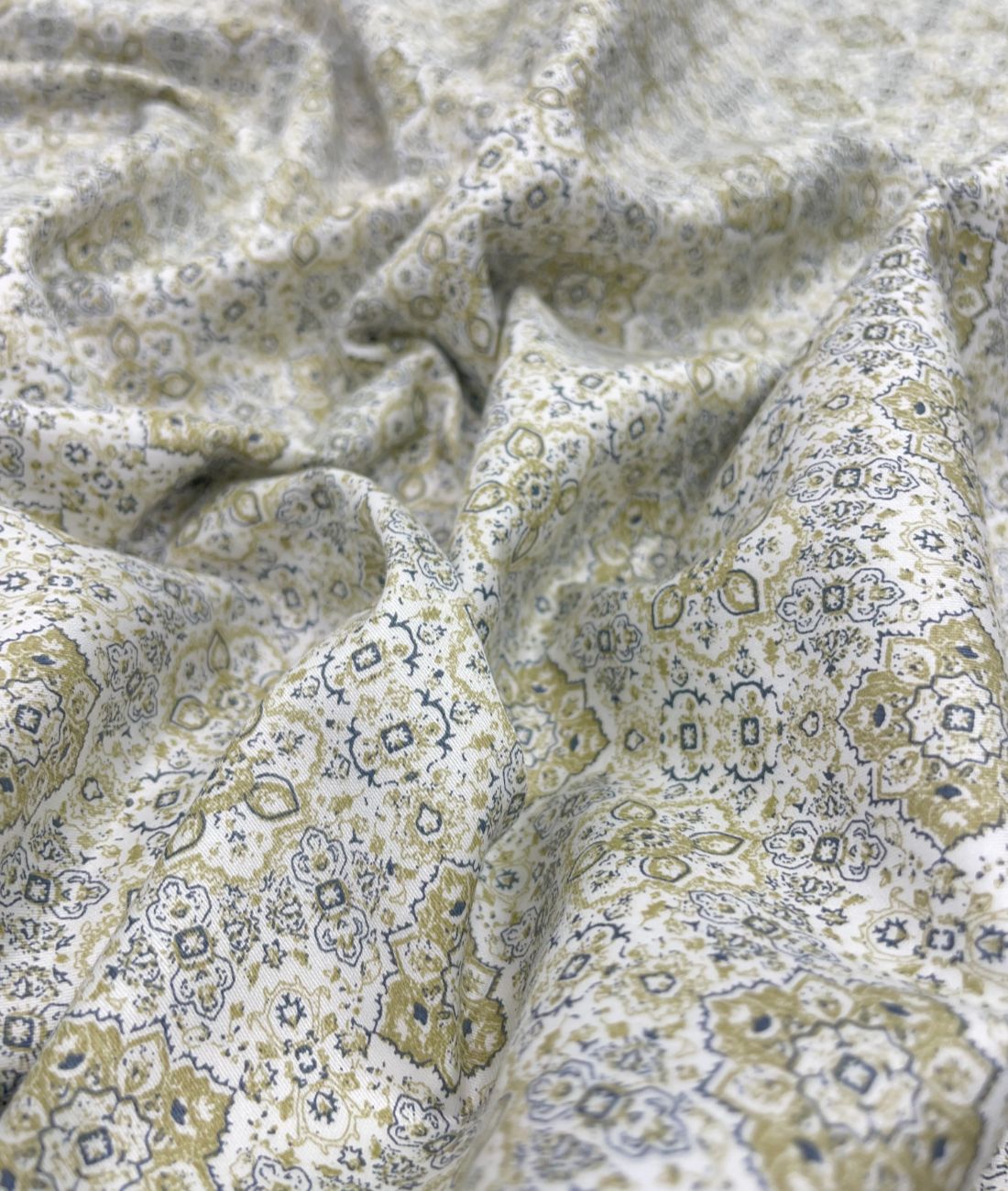 Luxury Paisley Printed Giza Cotton Fabric for Men's Shirt