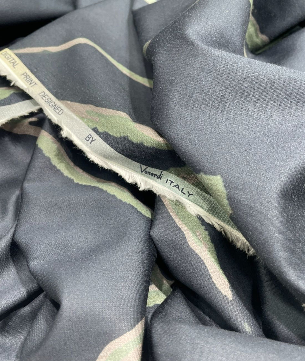 Venerdi Italy Printed Luxury Giza Cotton Fabric for Men's Shirt