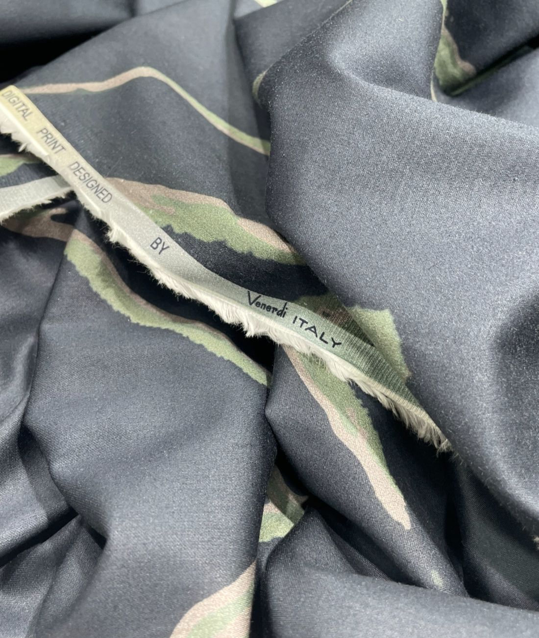 Venerdi Italy Printed Luxury Giza Cotton Fabric for Men's Shirt