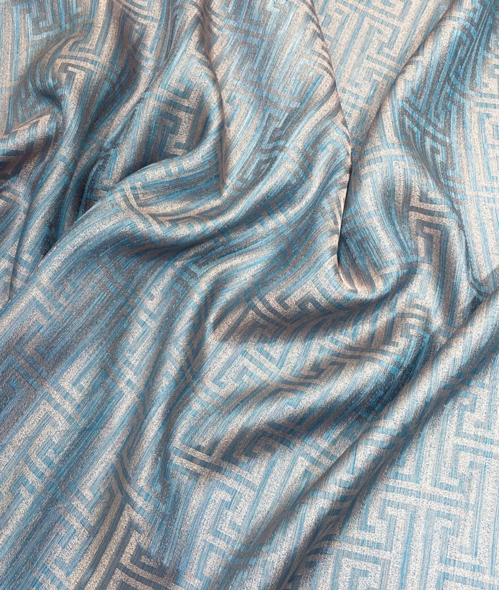 Anti Wrinkle Dual Shade Fabric